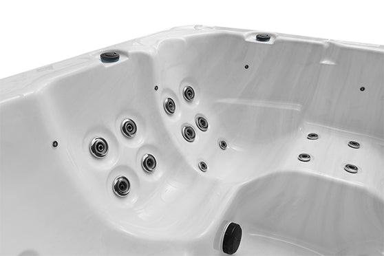 ELITE VERONA LUXURY SPA 4-5 PERSON ** 38 JETS **