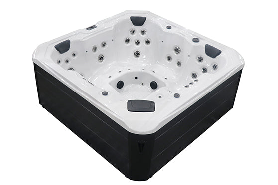 ELITE BARI LUXURY SPA 5-6 PERSON ** 49 JETS **